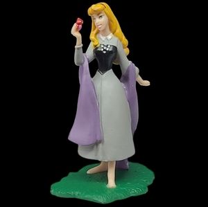 DISNEY'S SLEEPING BEAUTY "PRINCESS AURORA"                  PVC FIGURE 3…